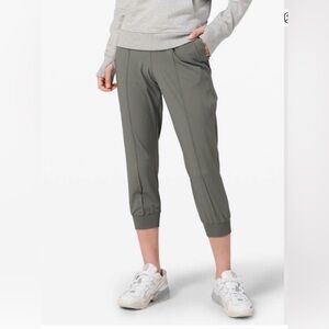 Lululemon Wander Cropped Jogger Pant in Grey Sage